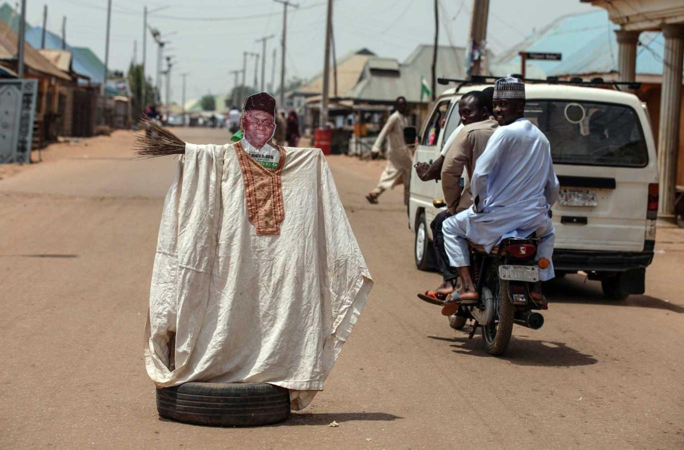 Representación del gobernador de Kaduna, Mallam Nasir El-Rufai, durante las elecciones en Nigeria 