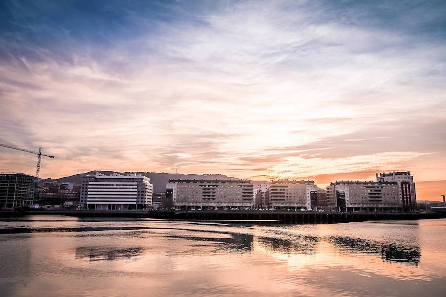 Finalista categoría 'La Ría y Barakaldo'. 'LA ESCOLTA DEL ATARDECER'. Autor: Leltxu Mateo Sadaba