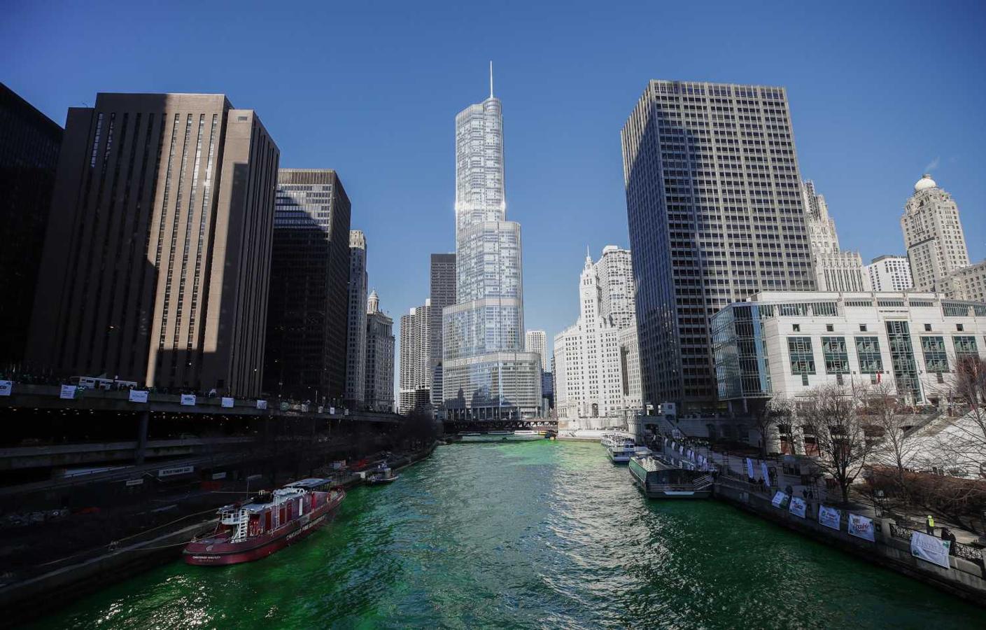 Estados Unidos se vuelca en la celebración del día de San Patricio, patrón de Irlanda , con desfiles en Chicago y Nueva York, entre otras ciudades. 