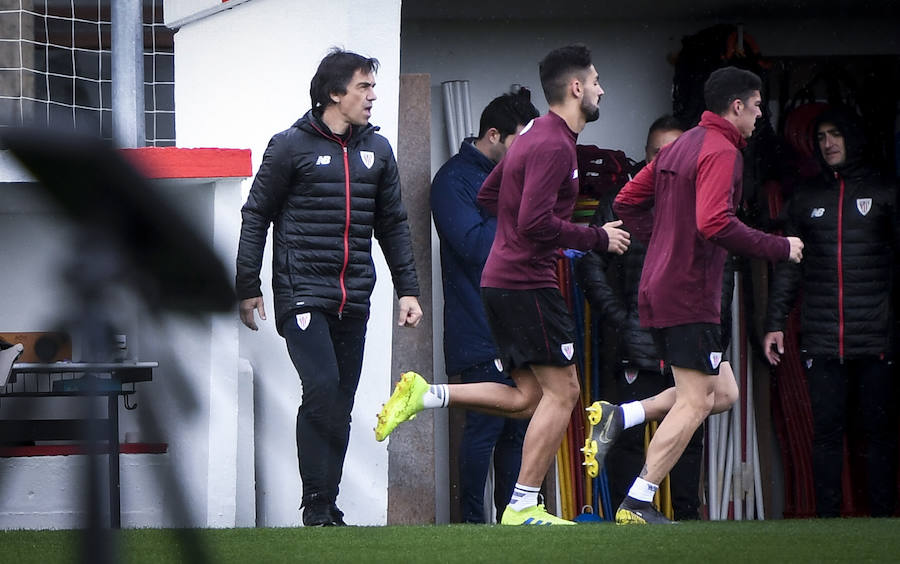 Fotos: Entrenamiento muy físico para la plantilla del Athletic en Lezama