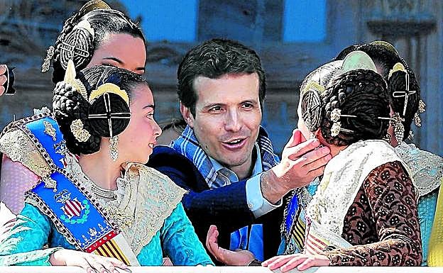 Pablo Casado visitó ayer Valencia, inmersa en la celebración de las Fallas. 