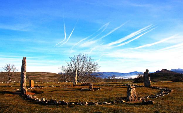 El parque megalítico de Legaire alberga casi un centenar de construcciones prehistóricas.