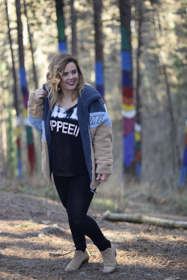 Sudadera de flecos, una propuesta rompedora.