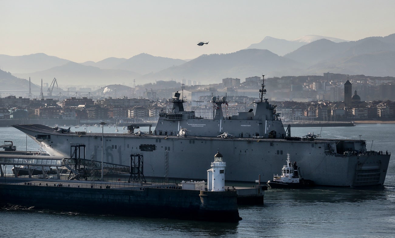 El buque insignia de la Armada española permanecerá atracado hasta el domingo para poder ser visitado