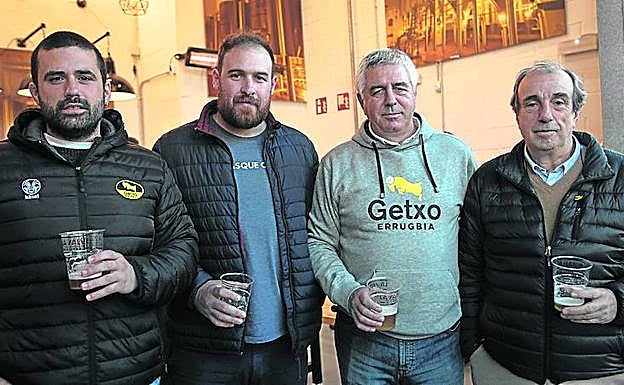 Julen Arranz 'Giga', Aitor Arri, Josu Xabier Martínez 'Pibe' y Alberto Zabala.