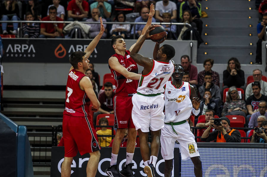 Fotos: Las mejores imágenes del Zaragoza - Baskonia