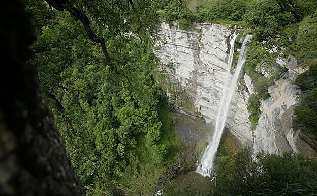 Espectacular caída.