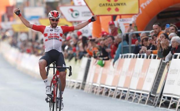 De Gendt celebra la victoria.