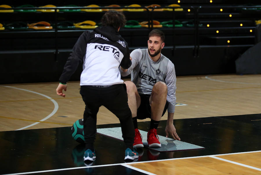 Los hombres de negro se preparan para el encuentro del domingo frente al palencia