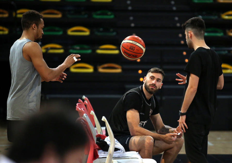 Los hombres de negro se preparan para el encuentro del domingo frente al palencia