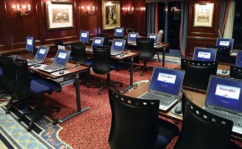 Fotos: Así es por dentro el crucero de lujo que dará la vuelta al mundo y parará en Getxo