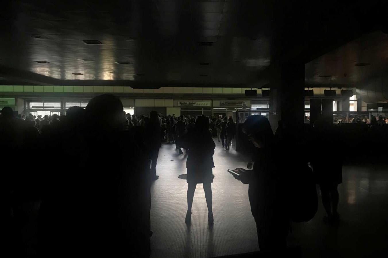 Apagón en el aeropuerto internacional Simón Bolívar en Caracas, Venezuela