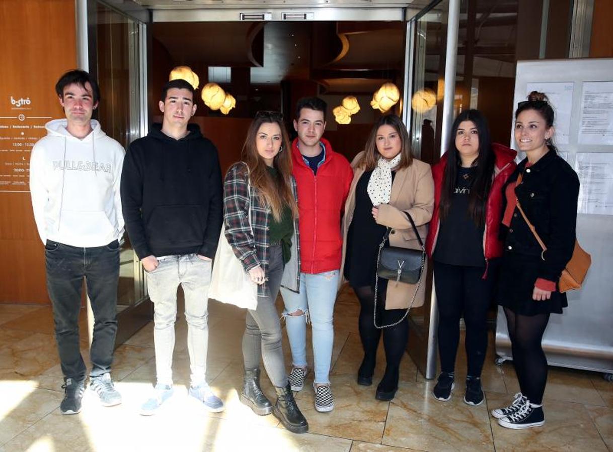 Peru Azkue, Kevin Lafargo, Marta Cuadros, Unai Martínez, Flavia Ten, Cheyenne Rodríguez y Virginia Mondragón.
