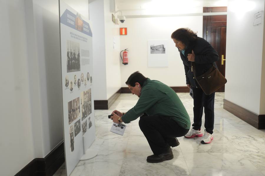 Fotos: Jornada de puertas abiertas en el Parlamento vasco