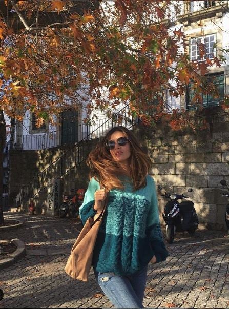 La presentadora suele recurrir a prendas cómodas y versátiles para conseguir looks naturales y frescos