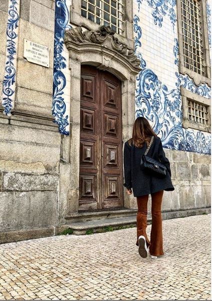 La presentadora suele recurrir a prendas cómodas y versátiles para conseguir looks naturales y frescos