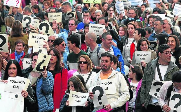 Padres y escolares se manifestaron en Bilbao. 