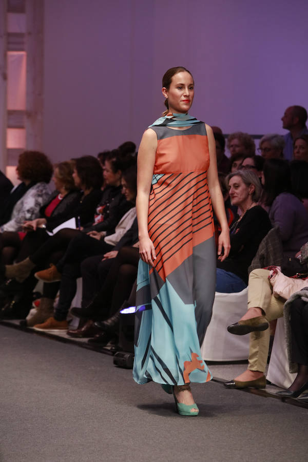 En el armario de primavera verano cabe de todo: desde mallas ciclistas, monos y blazers hasta cazadoras denim,coloridas deportivas y riñoneras. El amarillo se postula como el gran protagonista aunque también habrá hueco para tonos sorbete y el rey del Pantone 2019, el coral