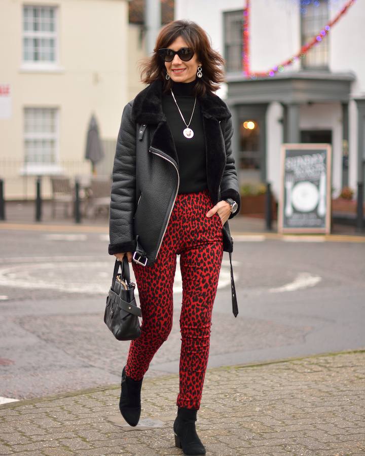 Esta getxotarra ha hecho de su cuenta de Instagram un espejo del estilo vizcaíno en el que se miran cada vez más mujeres de Reino Unido