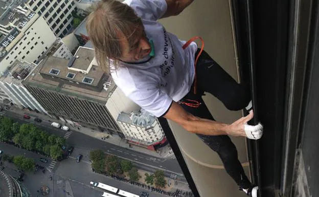 El 'spiderman' francés que ha escalado sin protección los cien edificios más altos del mundo 