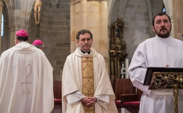 La ceremonia ha tenido lugar en la catedral de Santiago de Bilbao.