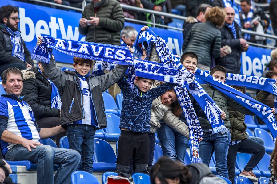 Imágenes correspondientes al partido de LaLiga Santander 2018-2019 disputado en el estadio de Mendizorroza