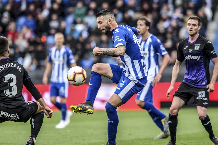 Imágenes correspondientes al partido de LaLiga Santander 2018-2019 disputado en el estadio de Mendizorroza