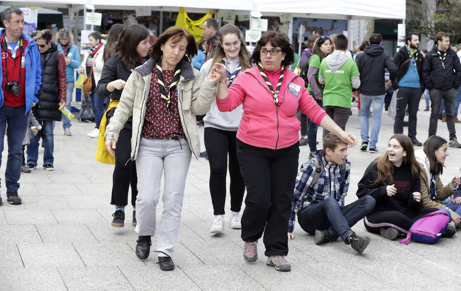 Fotos: Las imágenes de la fiesta de los scauts en Santurtzi