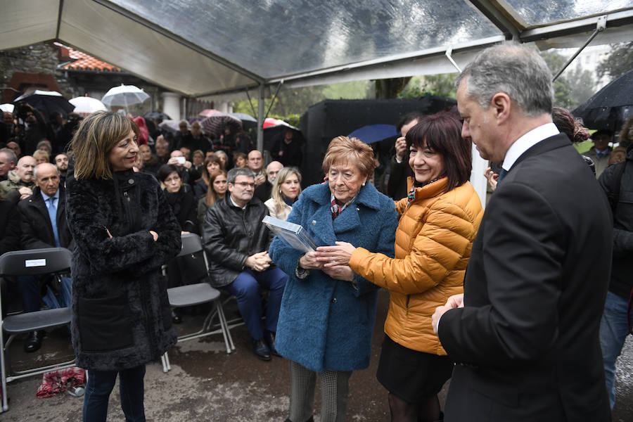 Urkullu ha presidido el reconocimiento a Fermín Monasterio, un taxista que fue asesinado el 9 de abril de 1969. Fue la primera víctima civil de la banda terrorista