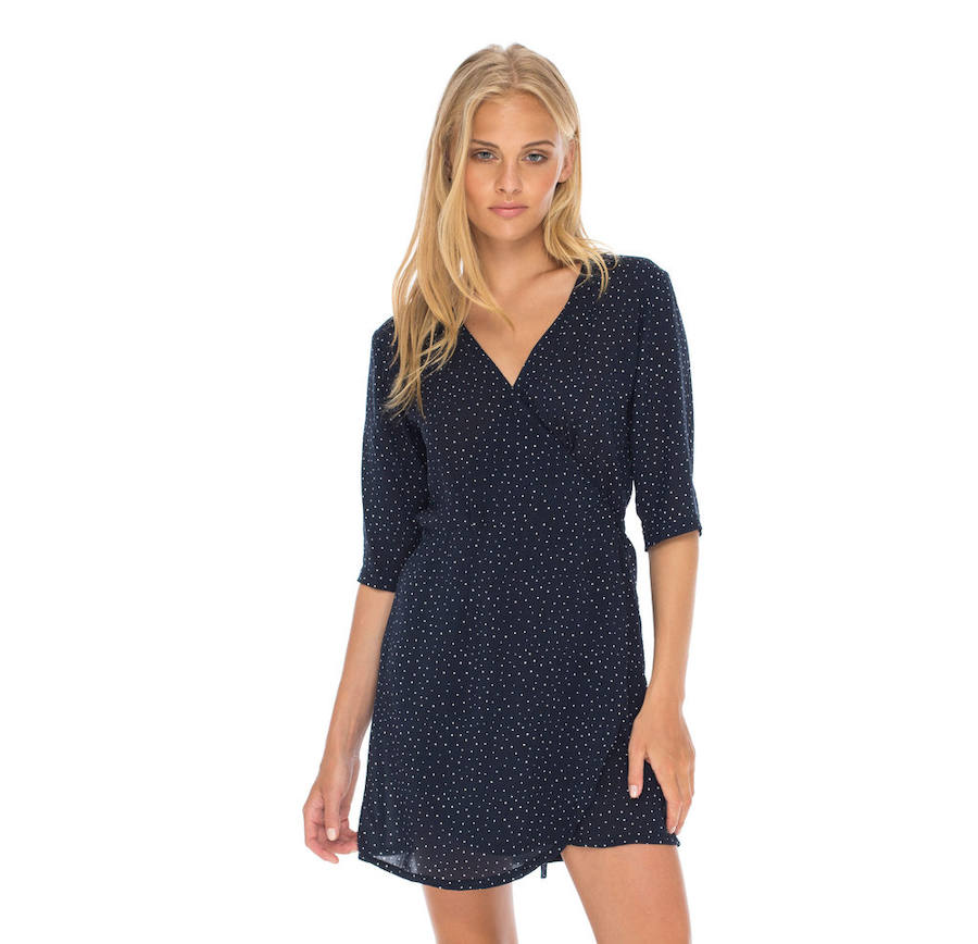 La industria de la moda intenta contentar a una clientela concienciada con el medio ambiente con piezas «éticas y naturales» y fabricadas sin materiales de origen animal