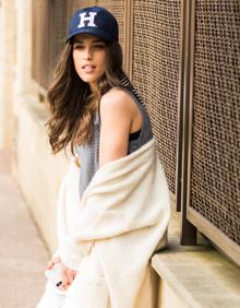 Imagen secundaria 2 - El armario de... Ingrid Betancor: «Guardo los &#039;shorts&#039; que llevaba puestos cuando conocí a Ibai»