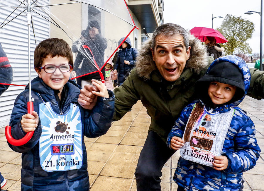 Fotos: La Korrika Txiki llega a Vitoria