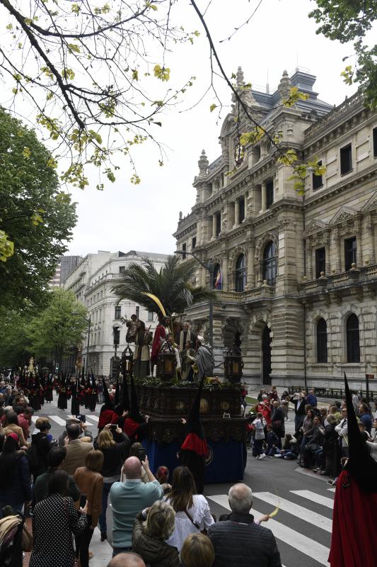 El tiempo ha animado a los bilbaínos a acudir a una de las cuatro grandes de Semana Santa