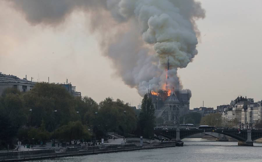 Fotos: Incendio en la catedral de Notre Dame de París