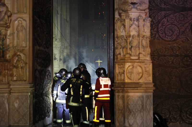 Fotos: Incendio en la catedral de Notre Dame de París