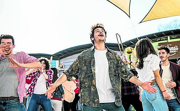 El portal 'Eurovision Spain' reúne desde hace tres años a decenas de 'eurofans' en un gran concierto en Madrid.