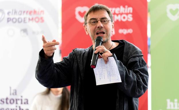 El cofundador de Unidas Podemos, Juan Carlos Monedero ha celebrado esta tarde en Vitoria un mitin con los candidatos al Congreso y al Senado en Álava. 