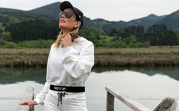 Imagen principal - Cómo llevar el chándal por la calle sin que parezca un chándal