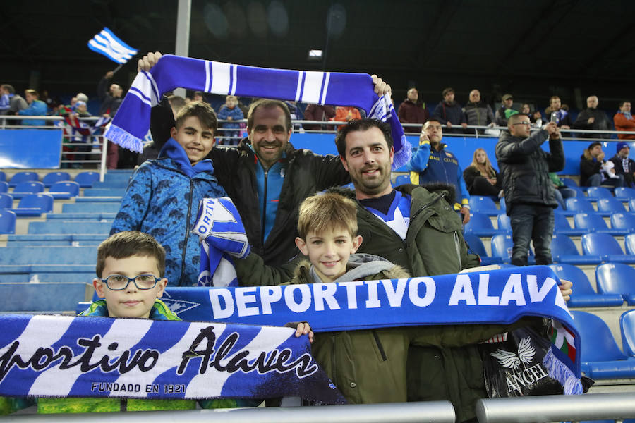 Fotos: Las mejores imágenes del Alavés - Barcelona