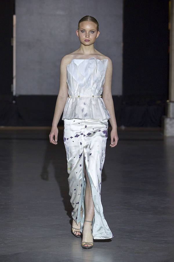 Fotos: El diseñador vasco ha presentado su nueva colección nupcial