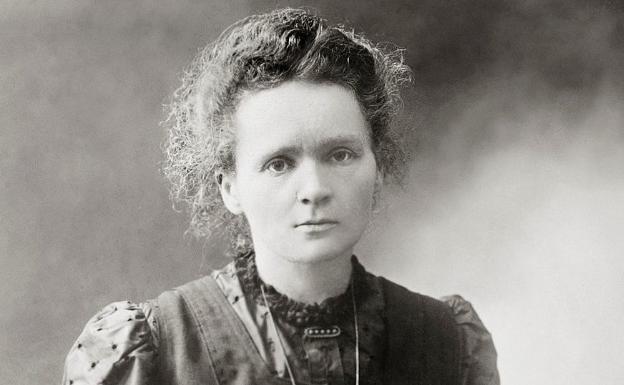 La científica polaca Marie Curie fue pionera en el campo de la radiactividad, siendo además la primera persona en recibir dos premios Nobel en distintas especialidades. 