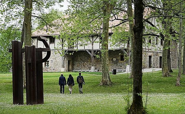 Txillida Leku museoak ateak ireki zituen asteazkenean zortzi urte luzeren ostean