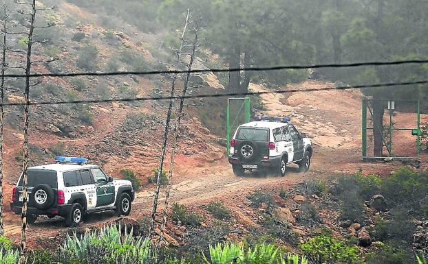 Un amplio dispositivo buscó a la madre y al hijo desaparecidos en una zona de barrancos.