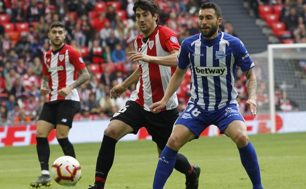 Borja Bastón ha empatado el partido al filo del descanso.