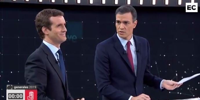 Pedro Sánchez y Pablo Casado, durante el debate electoral.