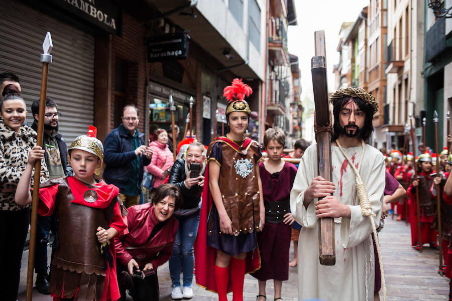 La asociación de la procesión de la Magdalena organiza el Vía Crucis infantil de Balmaseda