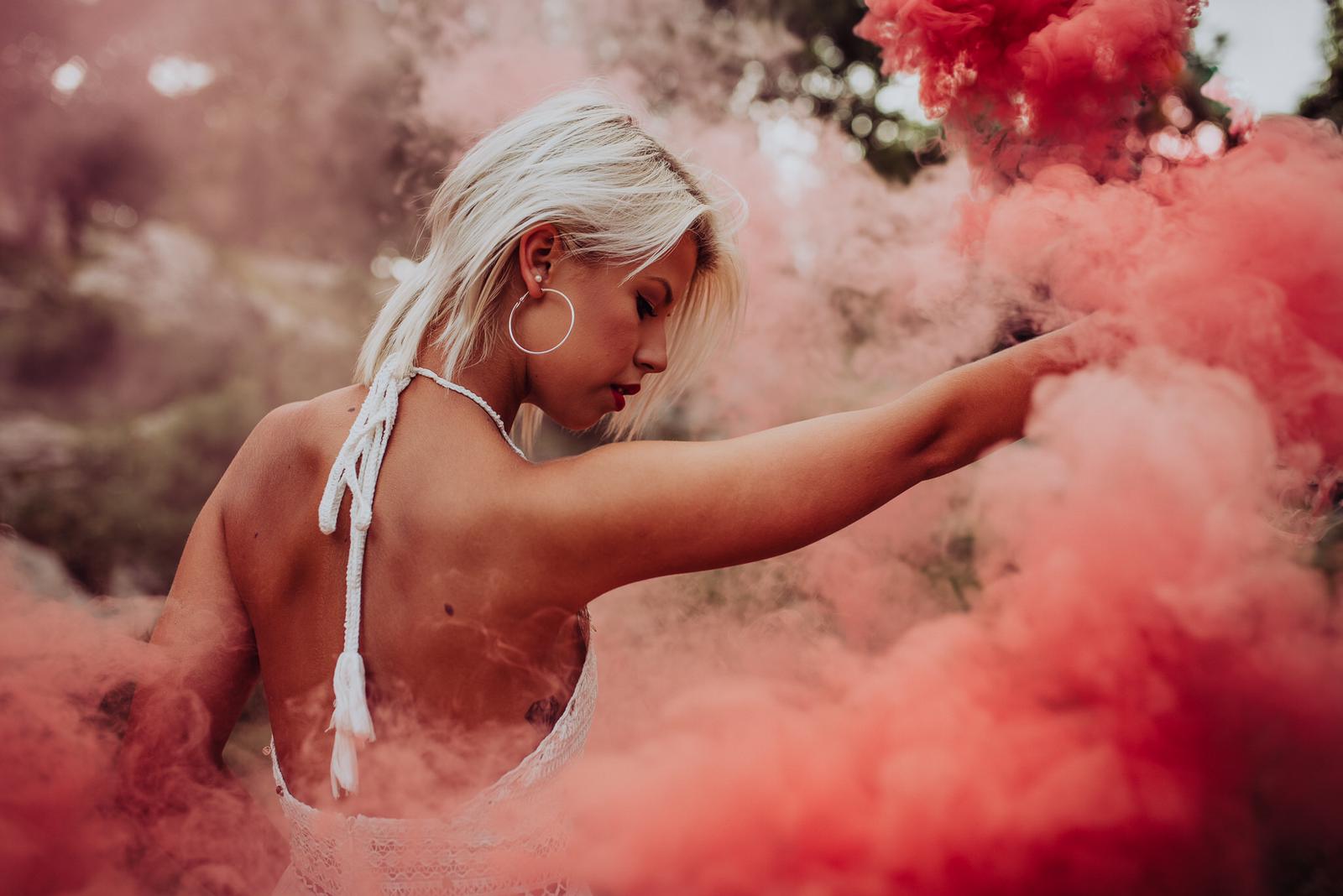 Con tan solo 24 años Bianka Szamosi ha formado parte del equipo de estilistas de la fiesta de los premios MTV y ha estado detrás del maquillaje de Silvia Abril para el JA Bilbao Festival