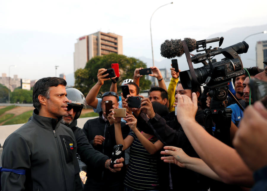 Los opositores Guaidó y lLeopoldo López lideran el golpe contra Maduro 