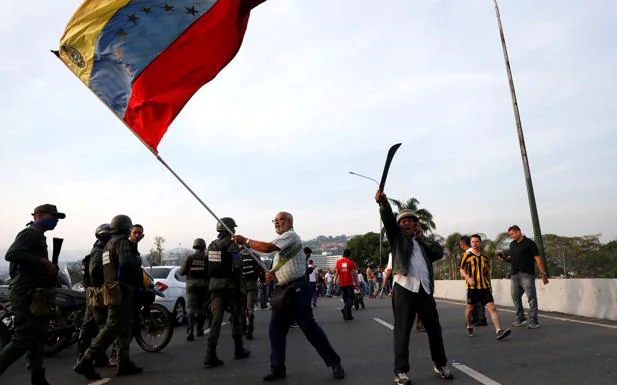 El presidente de la Eurocámara sobre el alzamiento: «¡Vamos Venezuela libre!»