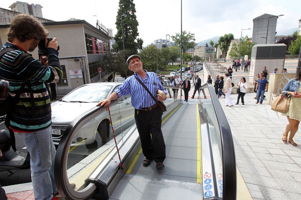 RAMPAS DE OTXARKOAGA. Con una inversión cercana al millón de euros, el Ayuntamiento de Bilbao inauguró en junio de 2014 tres rampas mecánicas y un ascensor en Otxarkoaga. 